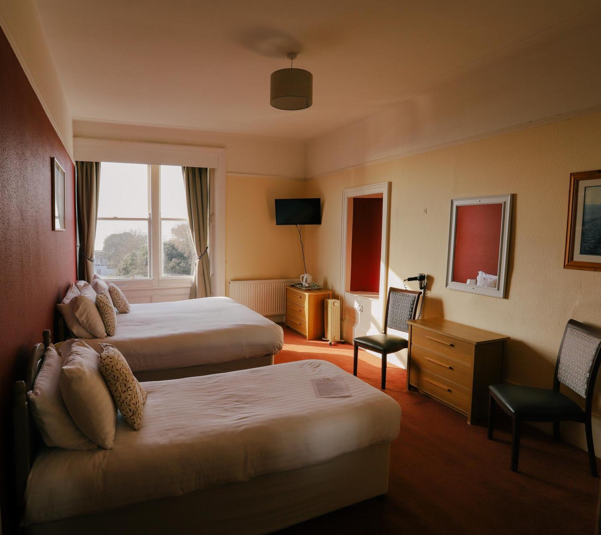 Manor Hotel Ексмут Екстериор снимка